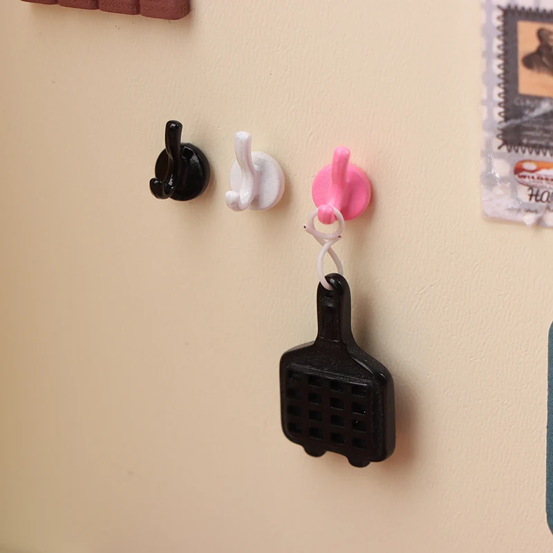 3 pçs casa de bonecas mini roupas chapéu gancho casa de bonecas simulação gancho de parede modelo para 1/12 bonecas casa decoração acessórios
