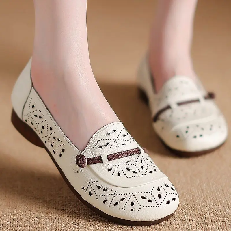 

Ladies holes breathable driving shoes slip on moccasins women split leather loafer New Strings ballet flats woman summer shoes