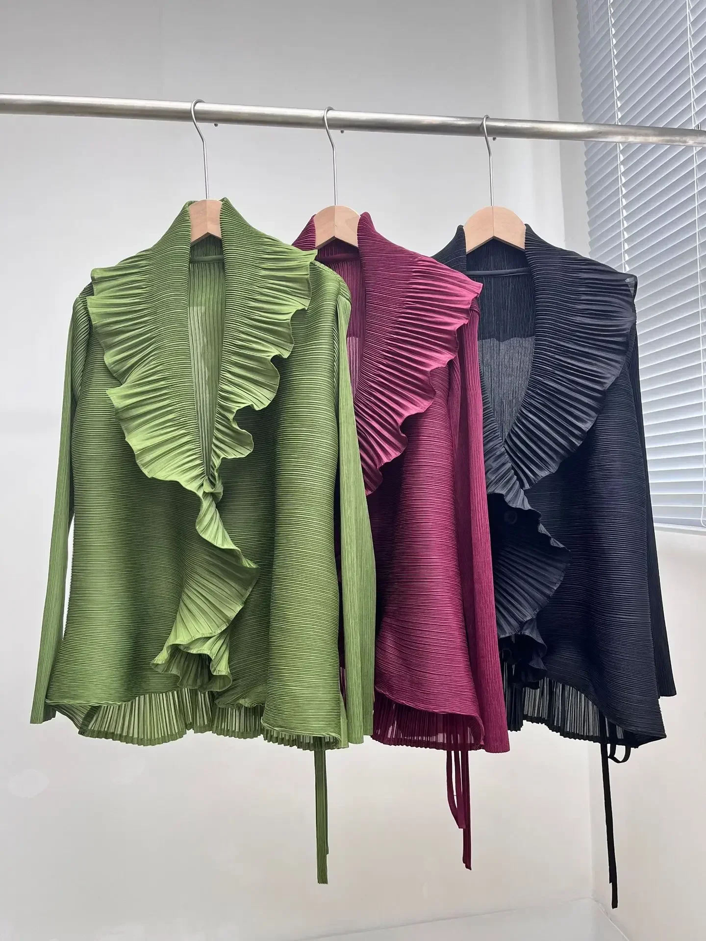 Pleats Original Pleated Jacket Fashion Coat For Women Solid Color Single Button Bandage Ruffled Neck Blouse Female Autumn New