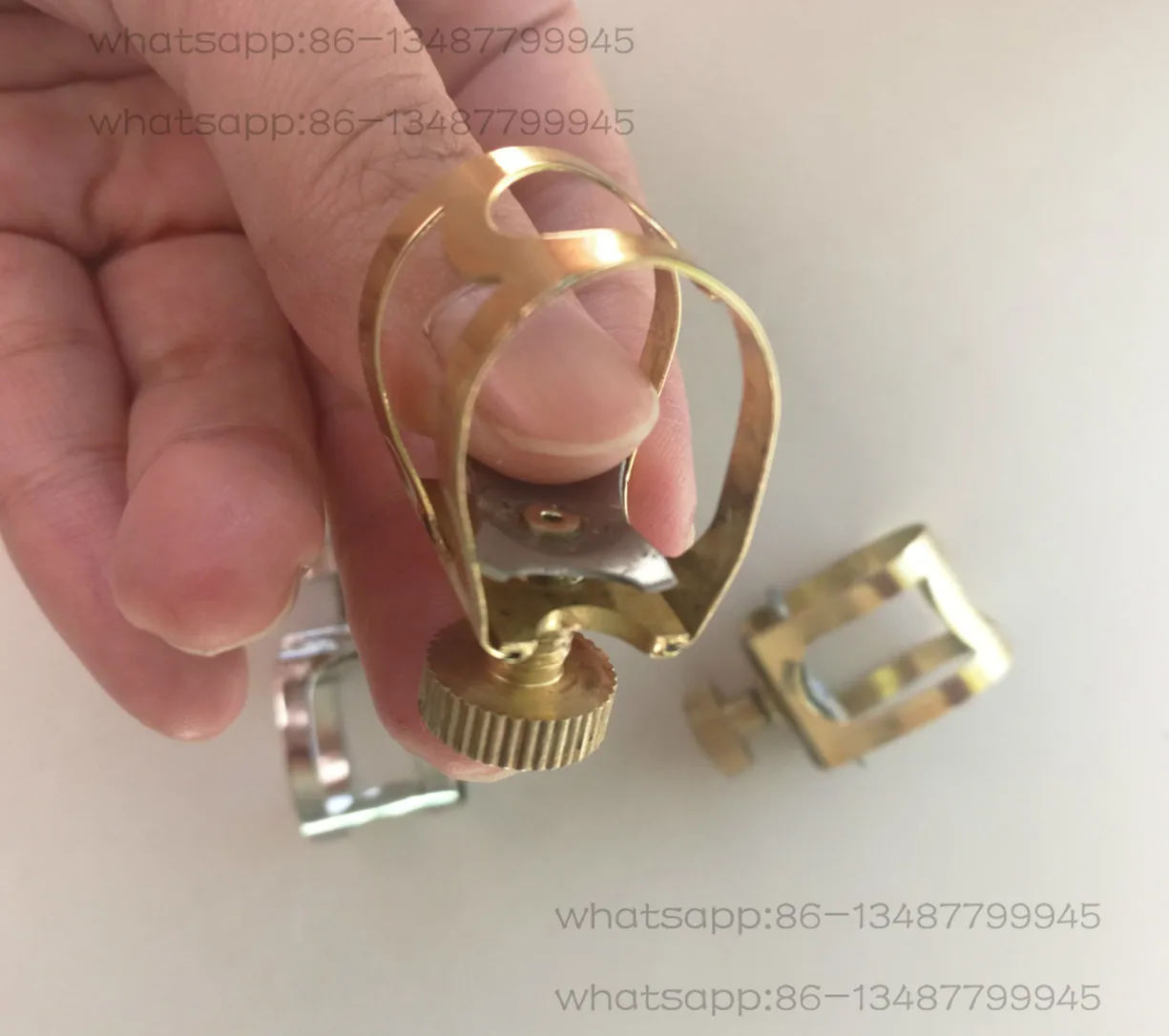 

Special Clip for The Metal Flute Head Should Be Marked in White or Yellow When Shooting. Please Note The Model of The Flute