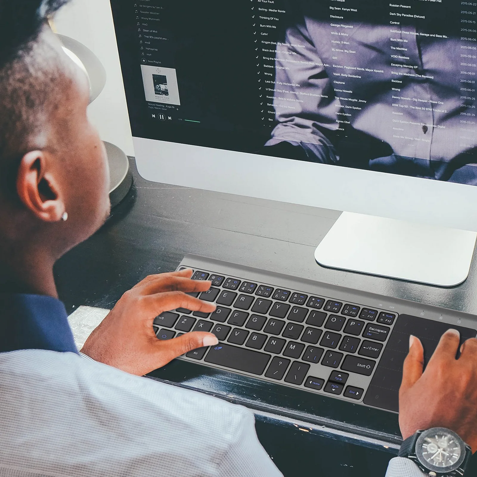 

Беспроводная компьютерная клавиатура 2,4 ГГц с тачпадом и цифровым блоком, ультратонкая портативная бесшумная клавиатура для офисной работы и игр