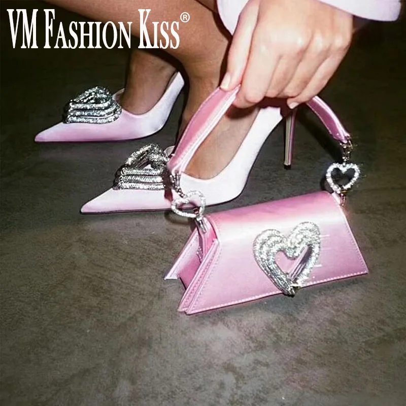 

Элегантная розовая женская сумка с ремешком-цепочкой, маленькая сумка на плечо из атласного материала, сумка с бриллиантами и кошелек, женская сумка подмышками