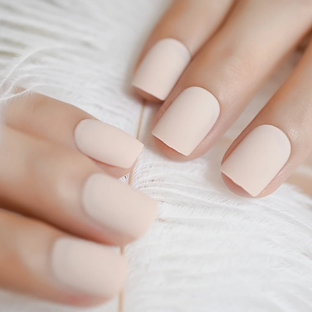 Beżowy Nude Color Matte Fake Nails Frosted Coat Square Top Pre Design ABS Artificial Fałszywe Paznokcie Tipsy Bride Party Finger Wear