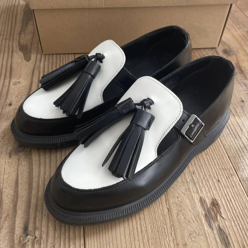 

New Men Business Loafers Black White Men Casual Comfortable Anti-slip Breathable High-quality Small Leather Shoes Sizes 39-46