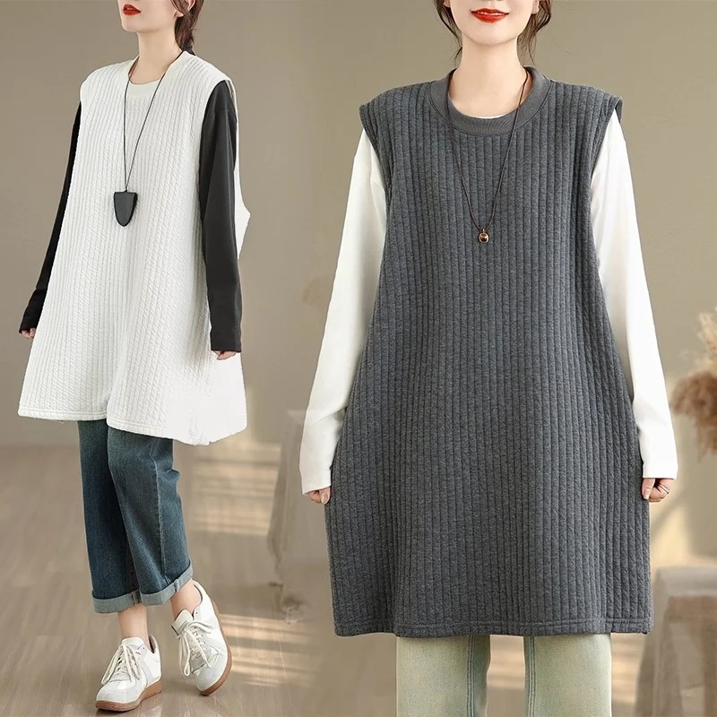 

Vintage Autumn/Winter Lightweight Chinese Cotton Vest with Textured Piping And Layered Quilted Jacket Design For Women w932