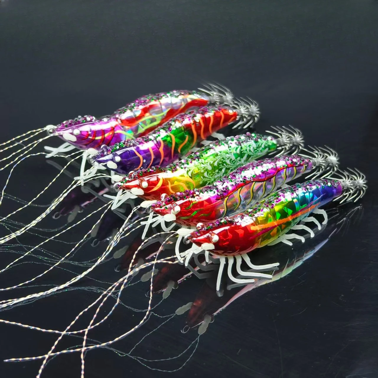 5-teiliges Garnelen-Egi-Tintenfischköder-Set, UV- und leuchtend glitzernde segmentierte Garnelenköder mit weichen Füßen für Salzwasser-Nachtangeln auf Tintenfische – Detail 2