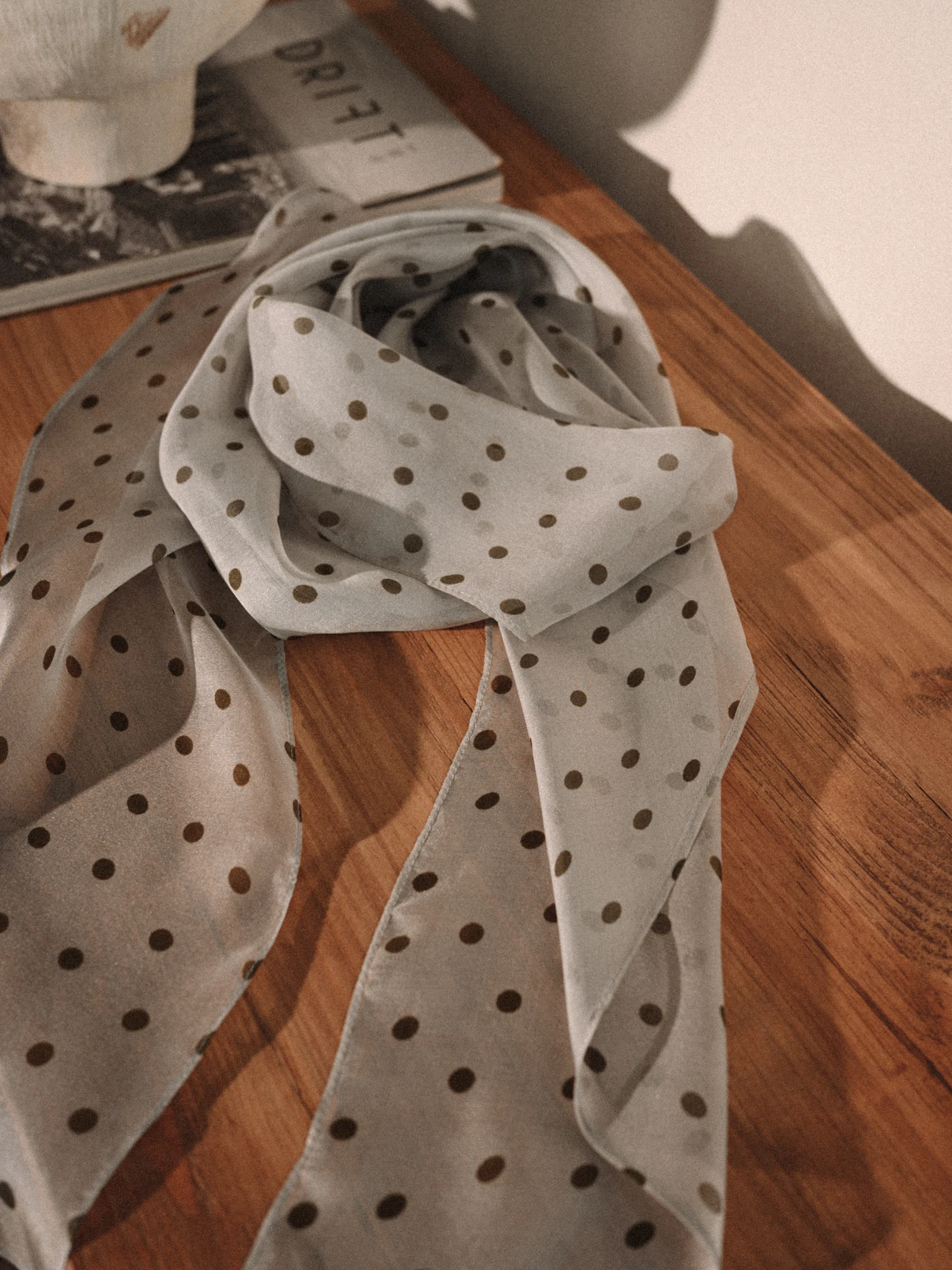 

GOTAN Fog Gray Polka Dot 100% Silk Georgette Wave Scarf Commuter Hairband Drifting Long Drifting Belt