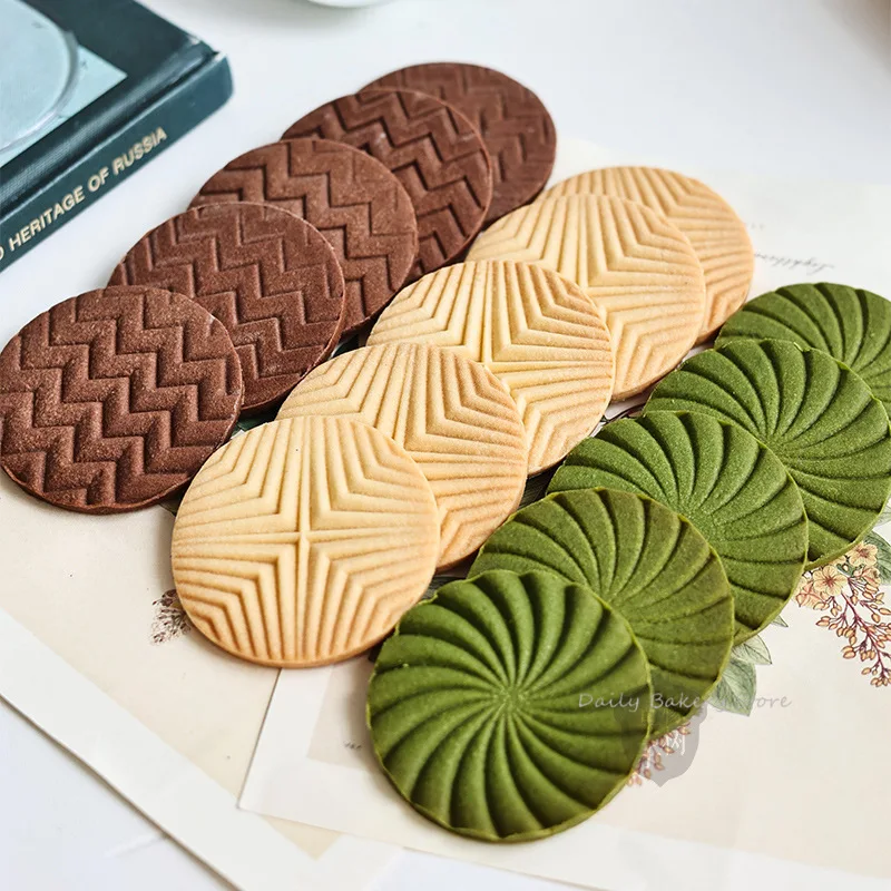 3Pcs/set Geometric Biscuit Mold Corrugated Round Cookie Cutter Hand Pressure Cookie Embosser Stamp Fondant Cake Decoration Tools