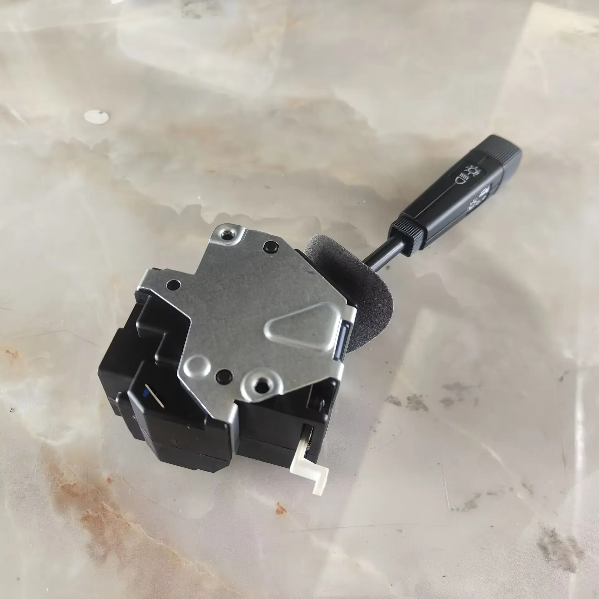 For Renault R9 / R11 / Express, Indicator & Headlight Combination Stalk Switch OEM 7700711171 / 7700760825.