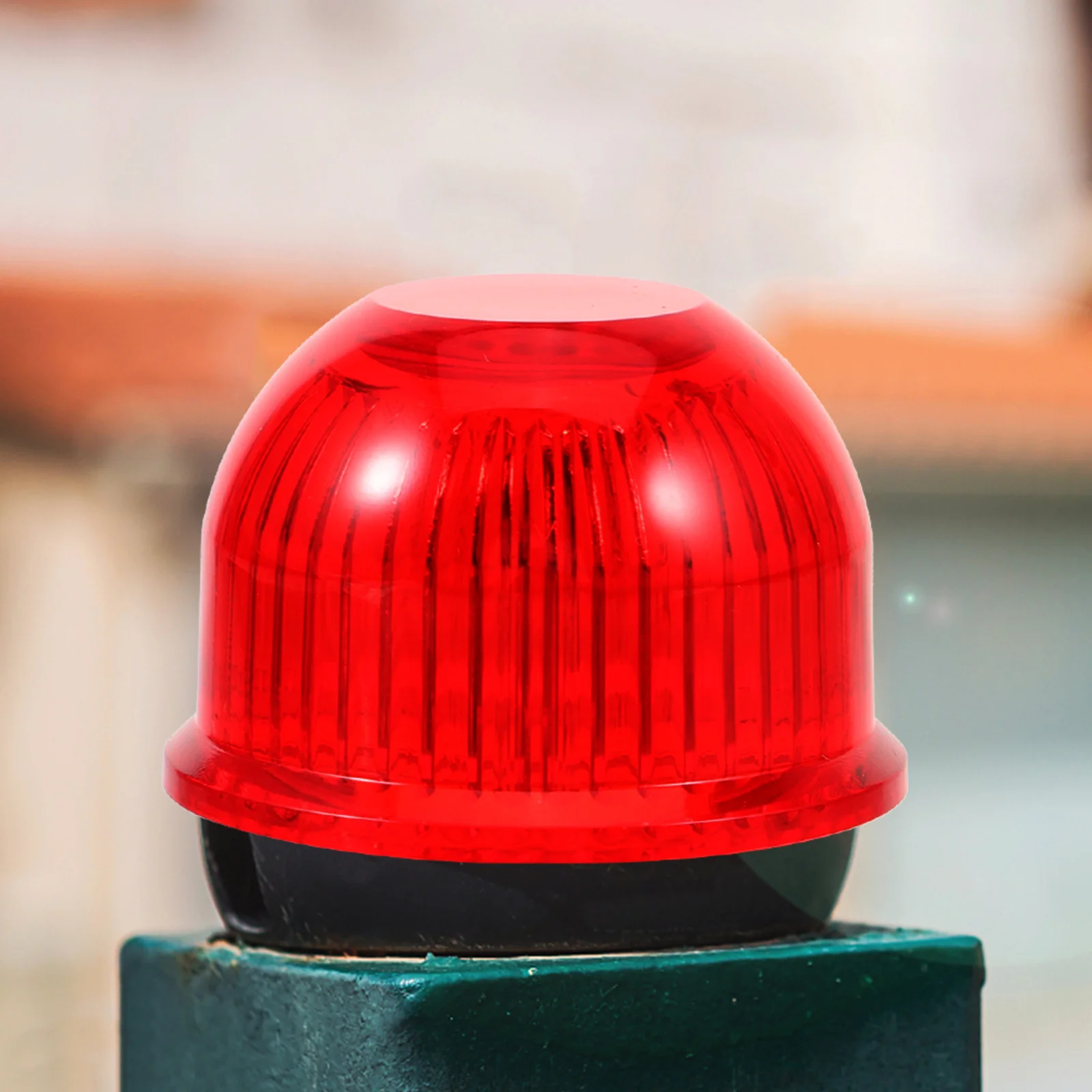 シックな外観の警告灯カバー 耐久性のある PC 素材の信号ランプシェル 取り付けが簡単な警告灯アクセサリー