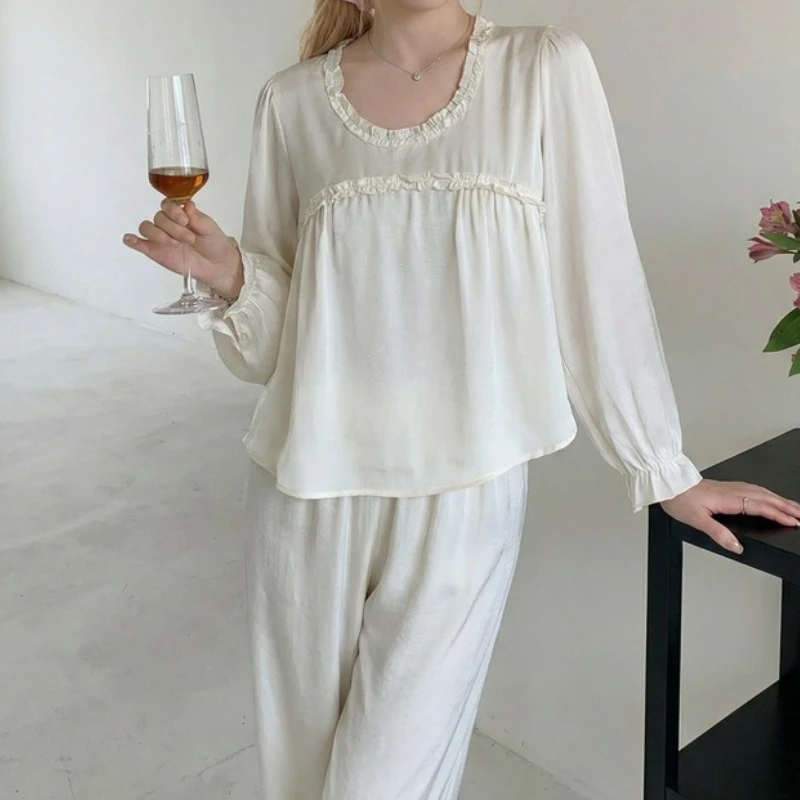 

Женский домашний костюм из ледяного шелка на весну-осень 2026: новинка, однотонный, с круглым вырезом, французский стиль, с длинными рукавами и брюками