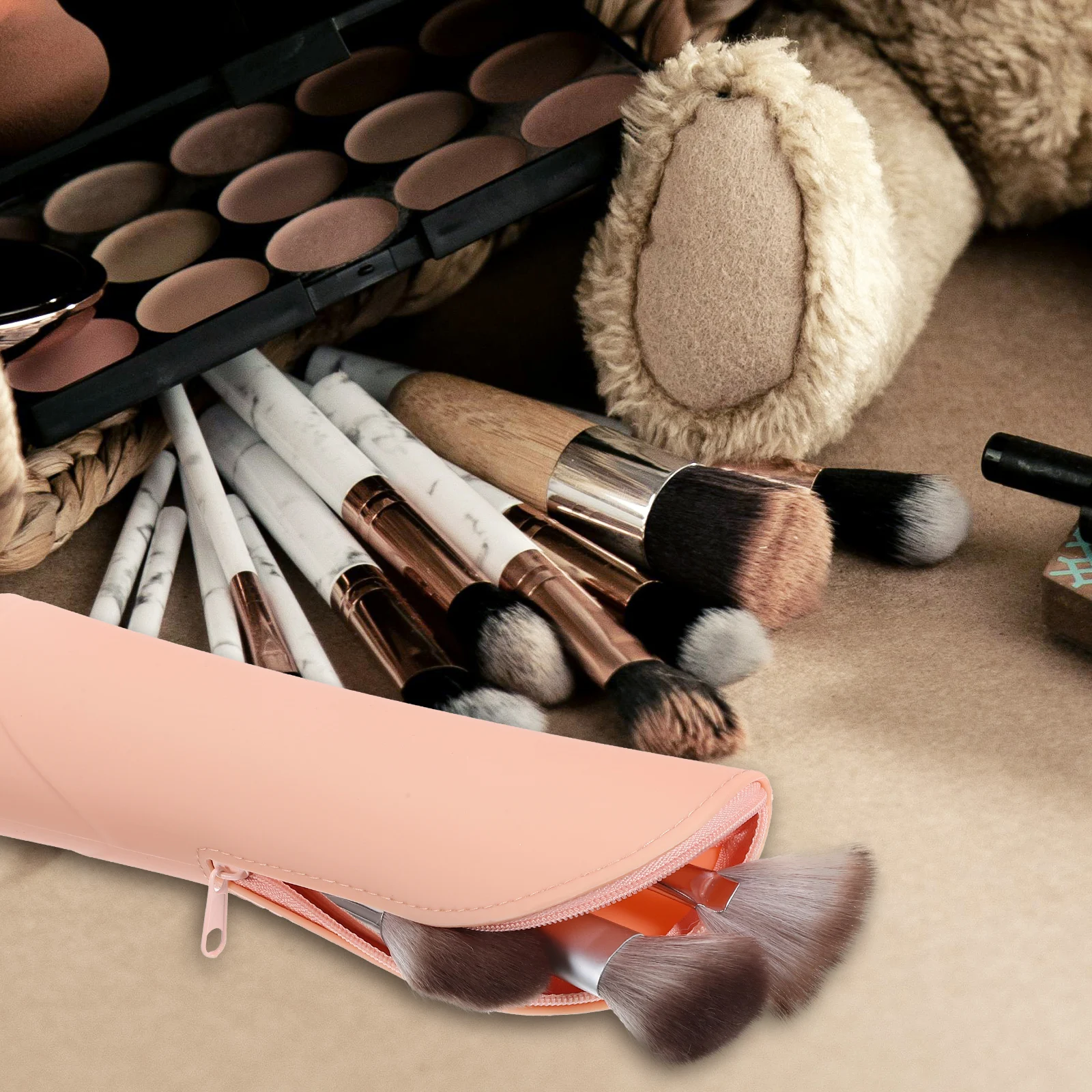 

Makeup Brush Bag Silicone Vertical Brush Holder Travel Organizer Pouch Portable Makeup Tool Storage Travel Essentials