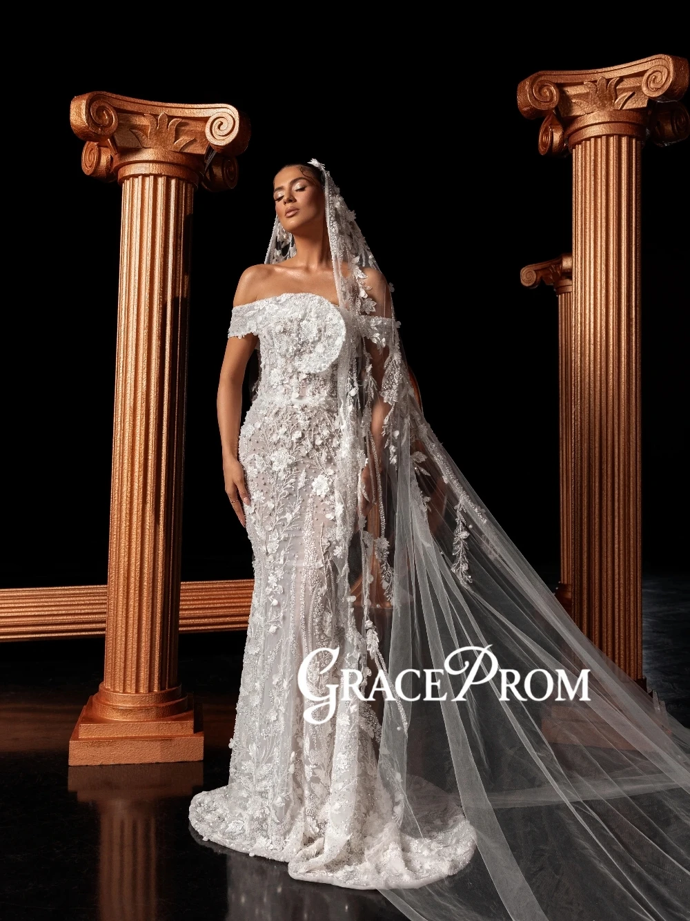 

Luxury White Off Shoulder Mermaid Bridal Gown 3D Floral Embellished Wedding Dress Charming Chic Beading Sheer Women Wear