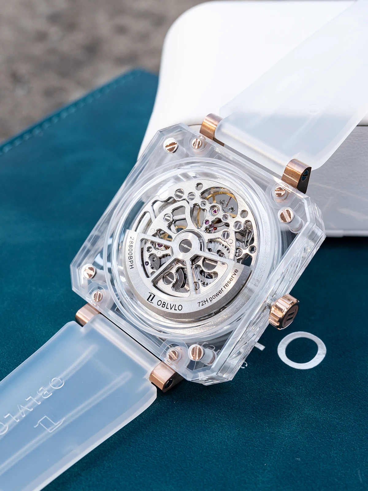 OBLVLO ساعة أوتوماتيكية للرجال مربعة الشكل من الأكريليك ساعة يد ميكانيكية 5ATM مقاومة للماء ياقوت مضيئة هيكل عظمي قرص 1A00 Mov.