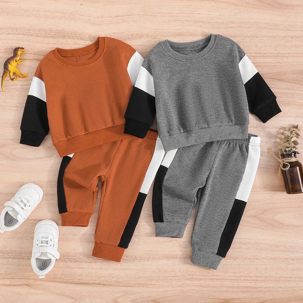 

PatPat 2pcs Baby Girl/Boy Waffle Color Block Top and Pants Set