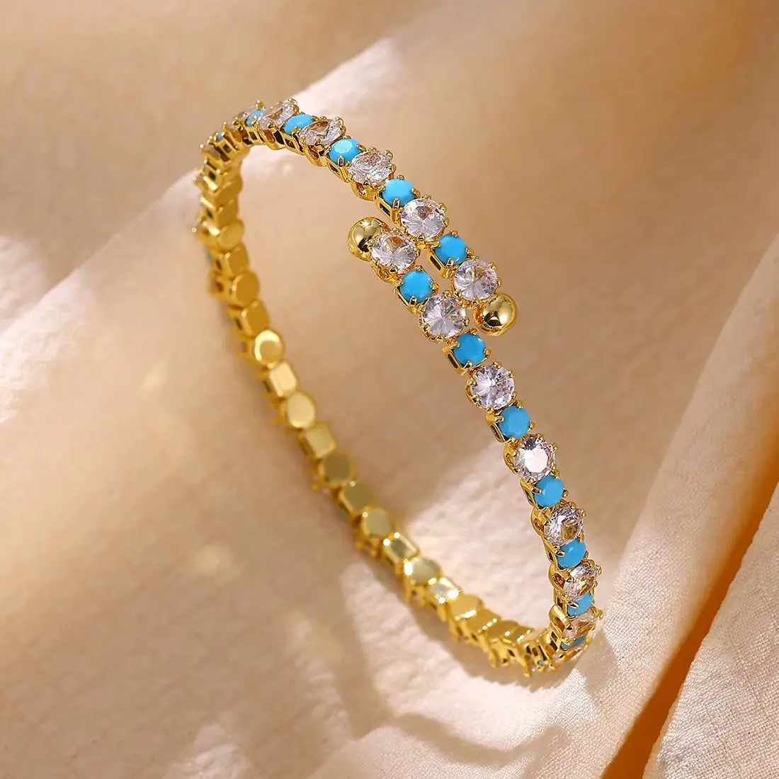 Bracelets en zircon de style bohème pour femmes, bracelet à manchette en or plaqué 18 carats, bracelet à fleurs, bijoux de mode pour femmes, cadeaux
