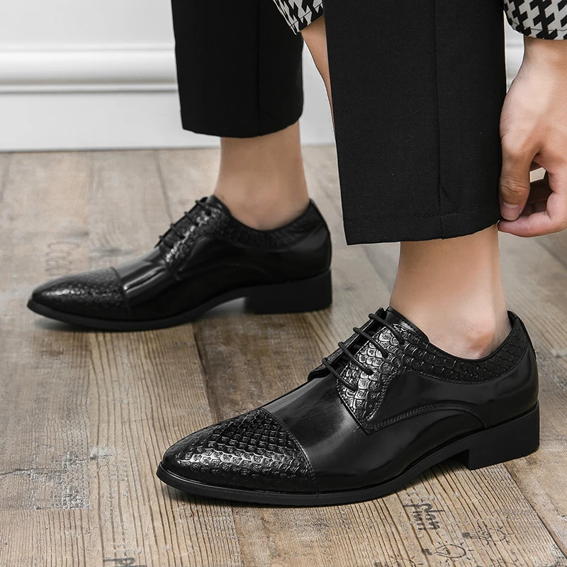 Korean version of the rubbing color pointed toe men's leather shoes business casual leather shoes party dress formal shoes