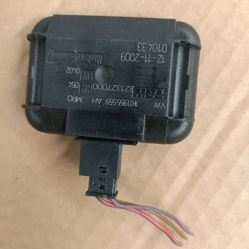 

1K0955559 1K0955559R Original OEM Used Rain Sensor for 2005-2019 VW Magotan B6/New Passat Lingyu | Genuine Auto Part 100% Tested