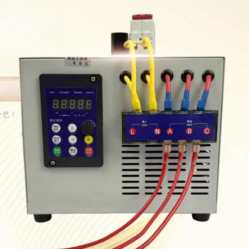 

220V to 380V universal inverter, single-phase to three-phase converter
