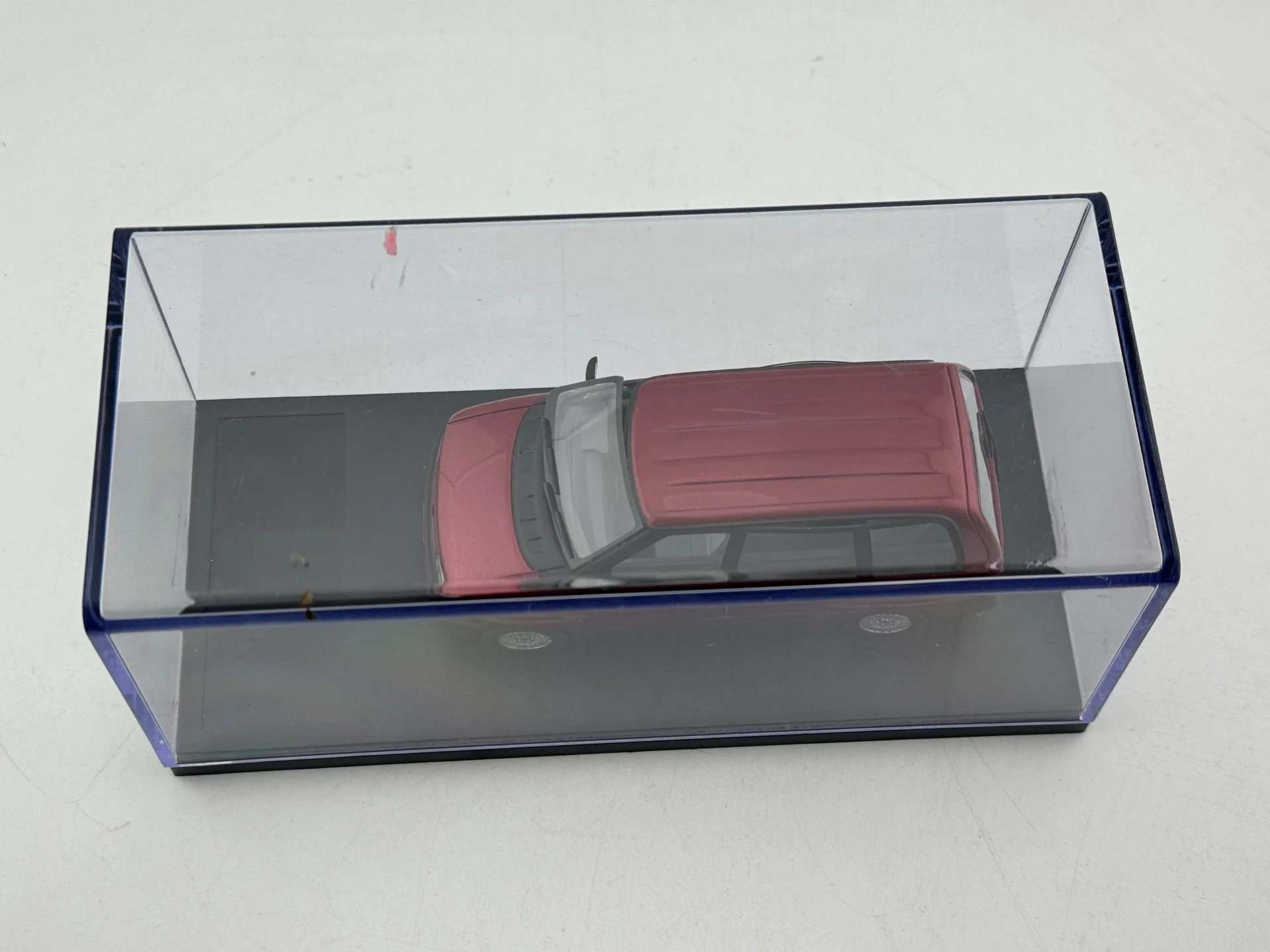 

Explosion Window No Nameplate Colorless Box Hi Story 1/43 Scale Resin Car Model