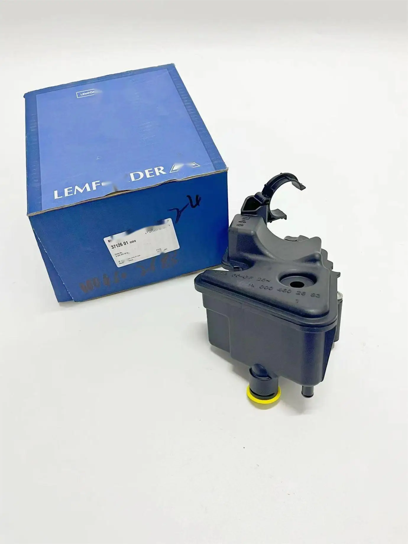 A0004602683 is suitable for Mercedes-Benz X164 W251 W463 booster pump oil pot, a brand new supporting brand.