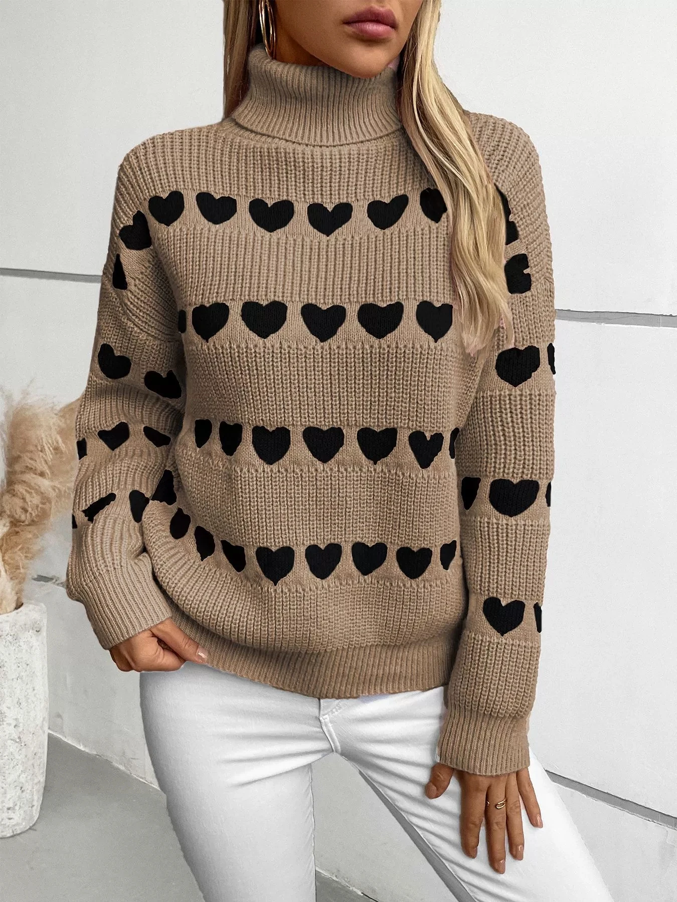 Flip collar heart-shaped pullover sweater for women's autumn and winter casual fashion long sleeved knitted sweater top