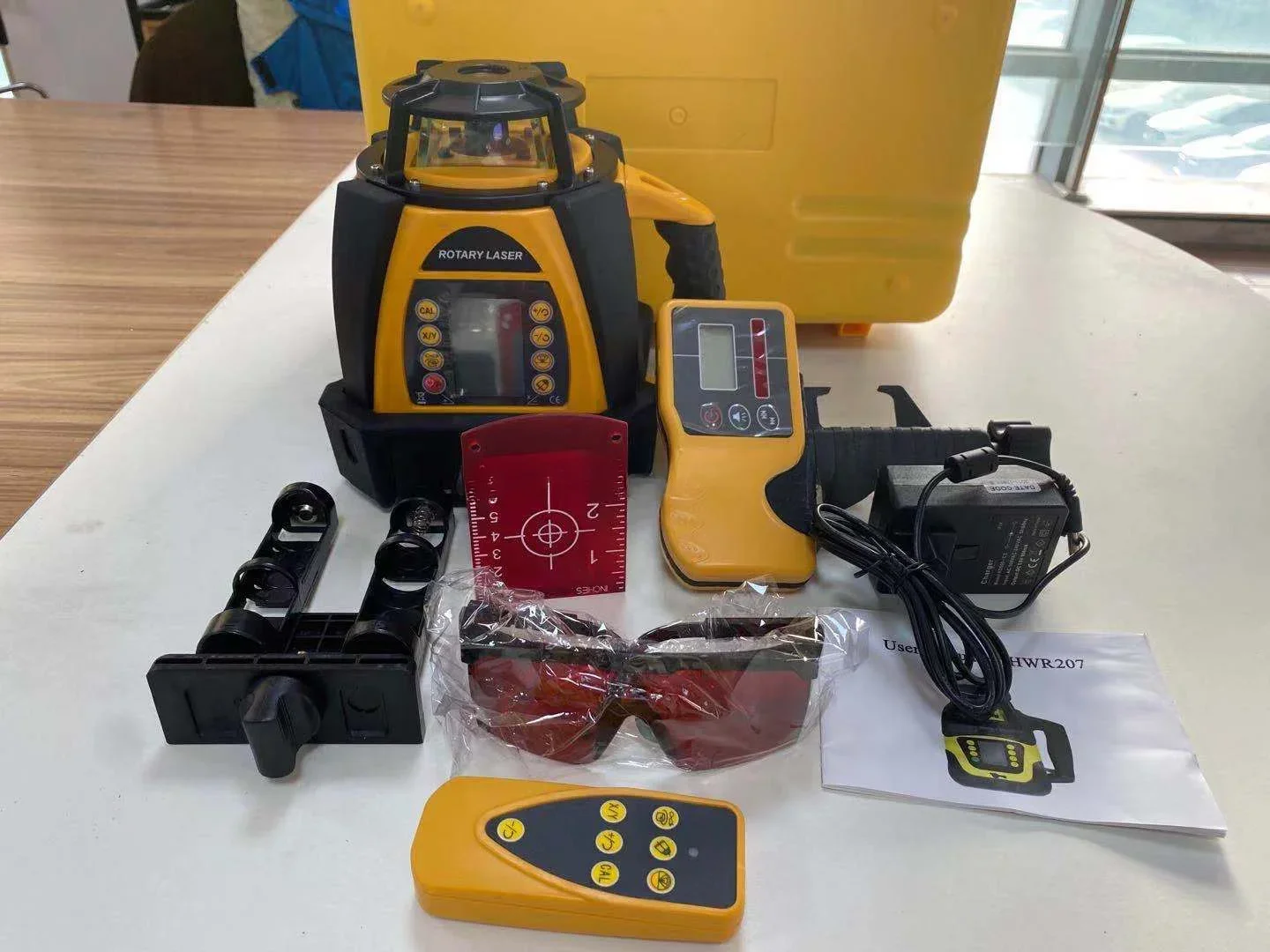 

l high precision Self-leveling Rotary Red rotating Laser Level 207R ,automatic levelling 20mw red beam with double L