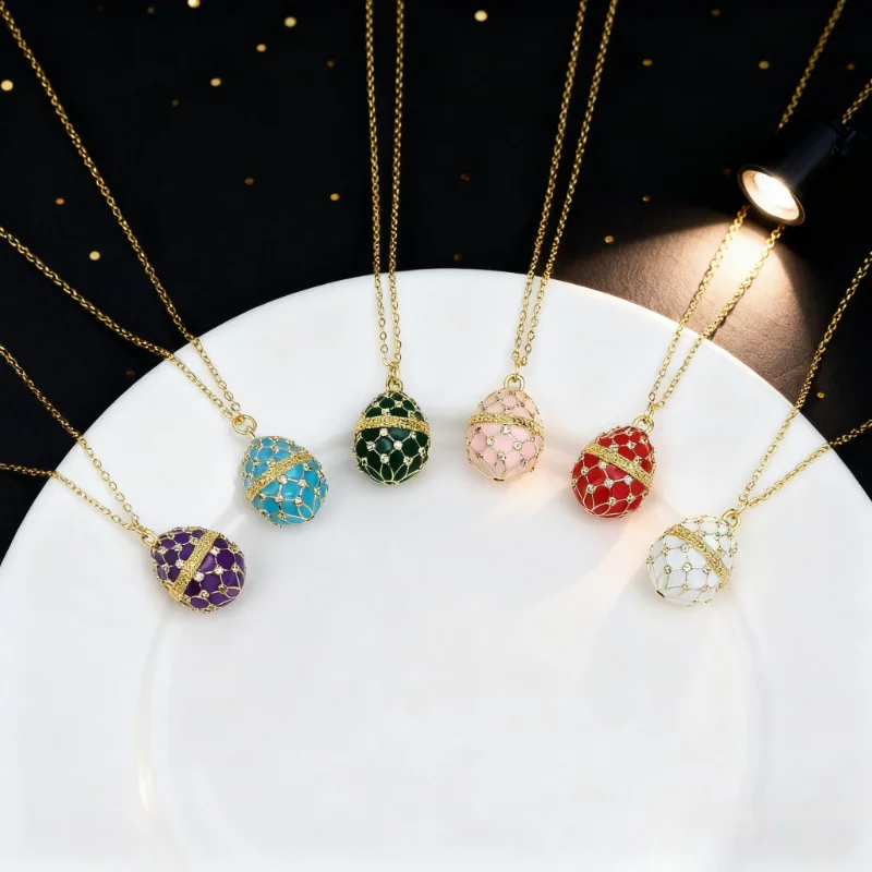 

Vintage enamel Easter egg pendant necklace, royal vintage colored eggshell, zircon mesh, fashionable water droplet choker women