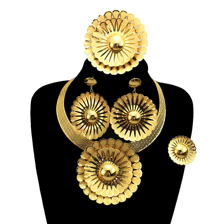 

Latest Brazilian Gold Plated Copper Material Hollow Surround Necklace Simple Flower Style Fashion Woman Big Jewelry Set FHK12993