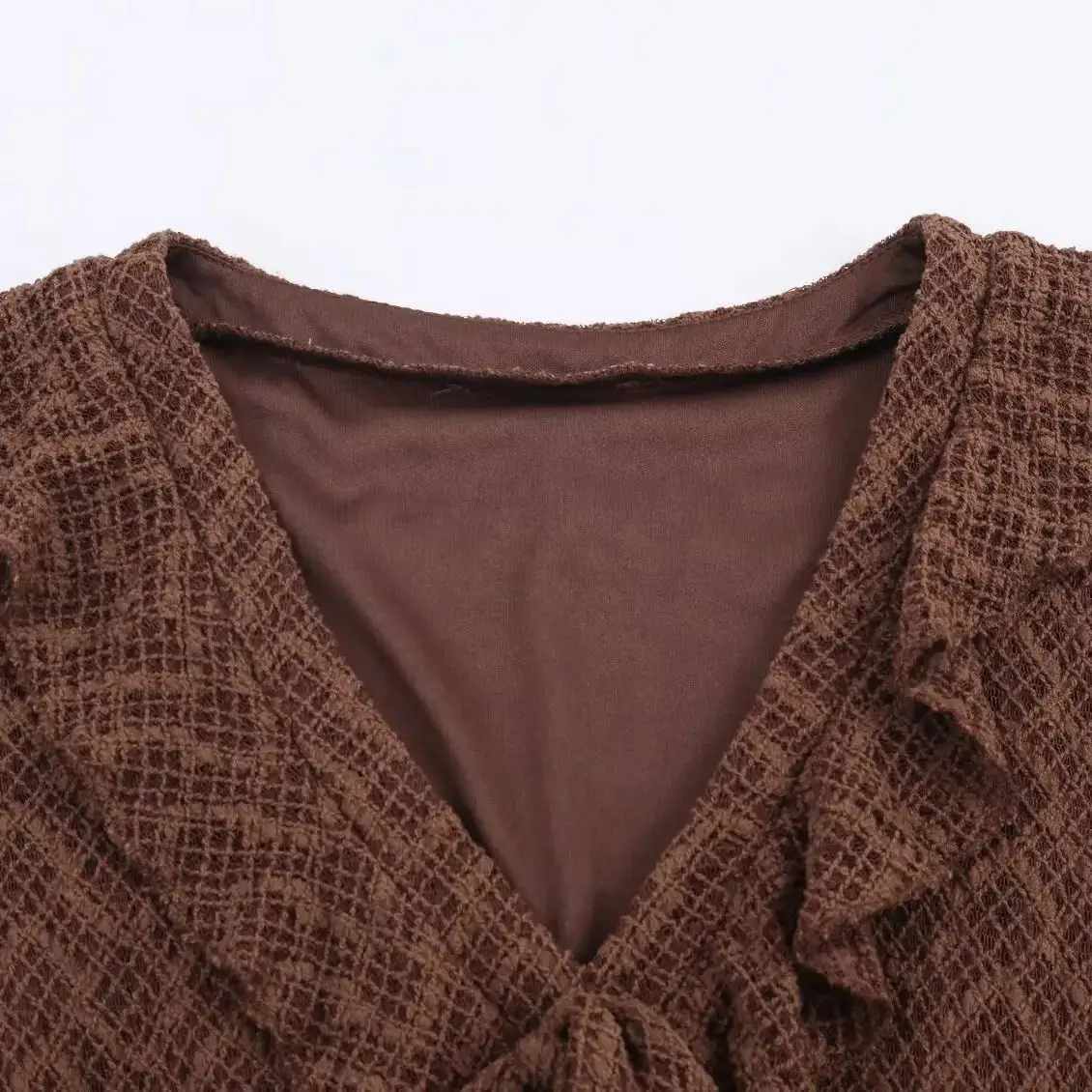 DiYiG FRAU 2025, Winter Neue Mode Hohl Gestrickte V-ausschnitt Dünnes Kleid Chic Flare Hülse Bogen Verziert Lange Kleid Vestidos Mujer