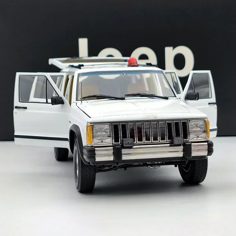 1/18 For Jeep Cherokee XJ Metal Diecast Model Car Kids Toys Boys Girls Gifts Hobby Display Collection Ornaments White