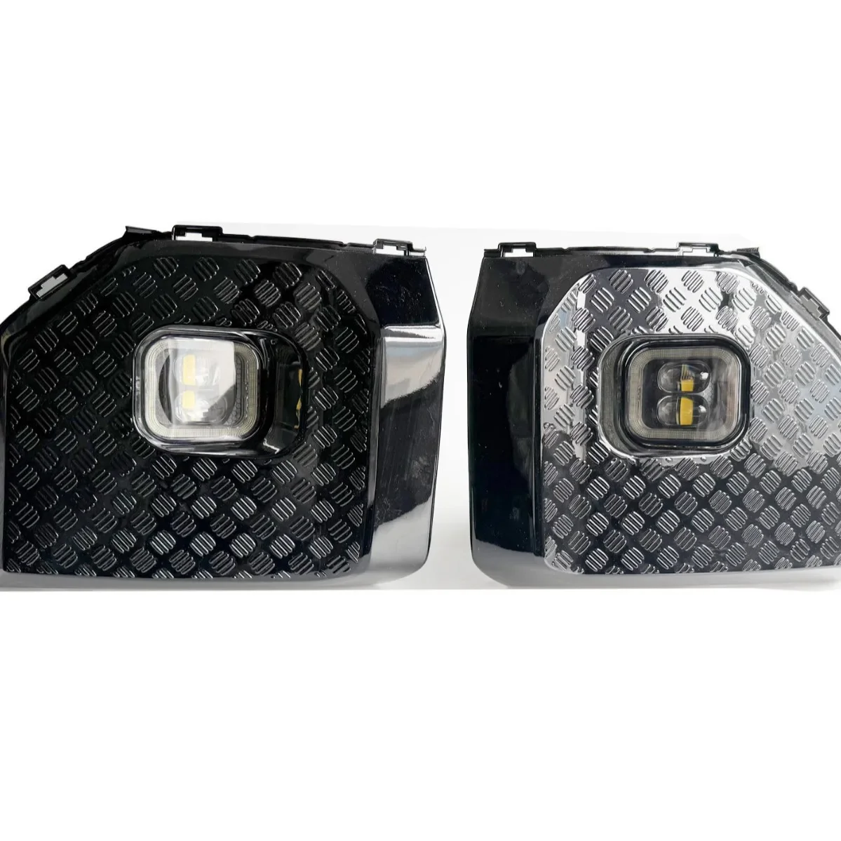 Golden Eye Fog Lamp with Cover For Toyota Land Cuiser LC250 2024 2025 Led Lens High Brightness Fog Lamp Modification Accessories detail image 2
