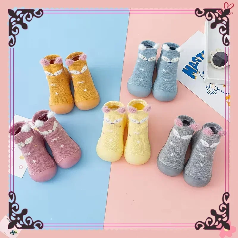 Zapatos para niños pequeños, calcetines altos y gruesos y cálidos para el suelo del bebé, zapatos de bebé de suela blanda para interiores para otoño e invierno