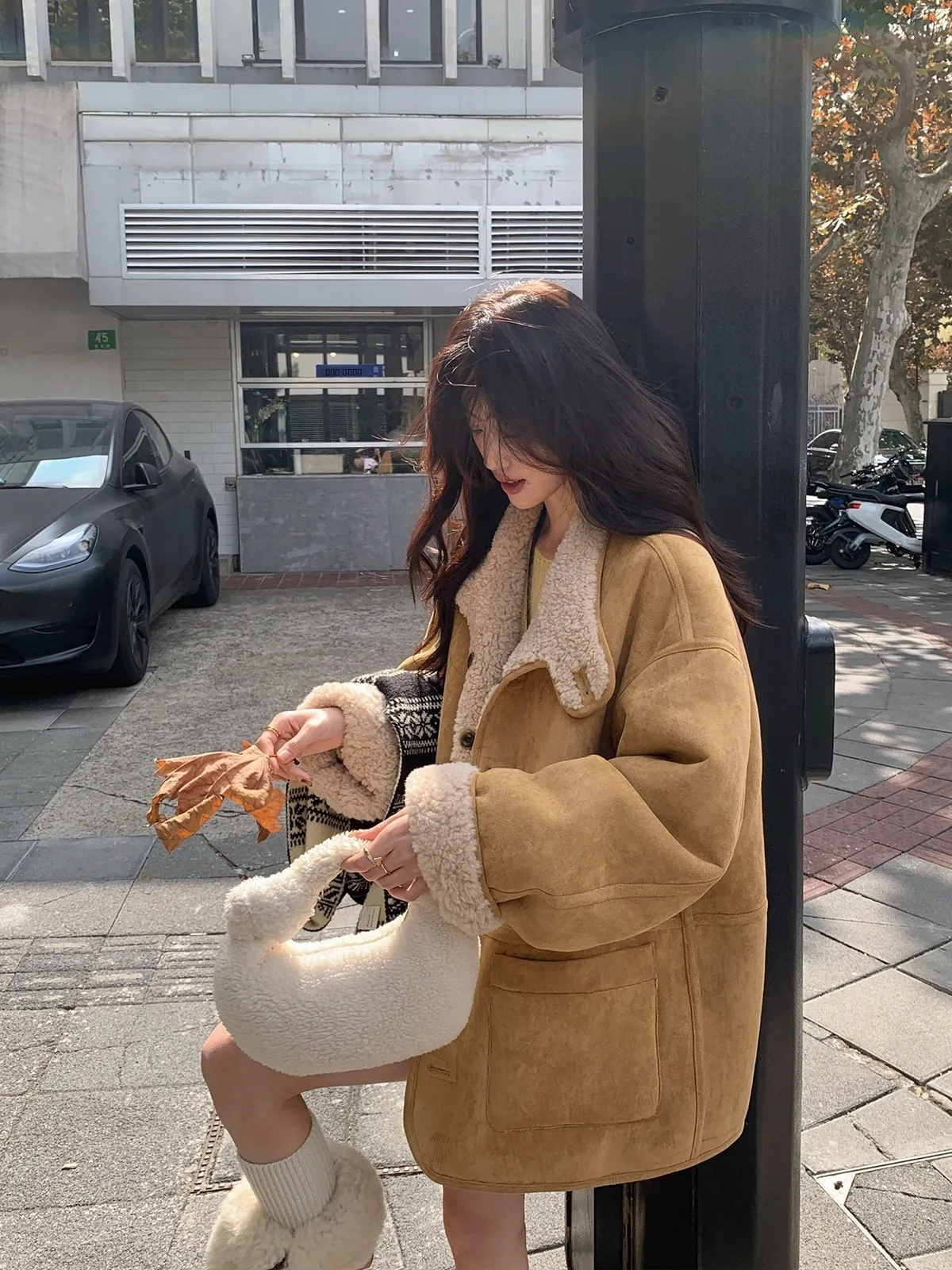 

Модная двусторонняя утепленная мотоциклетная куртка MUKOK из искусственного меха и кожи с воротником-стойкой, в стиле колор-блок, женская