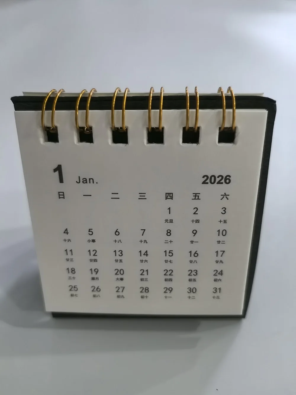 Mini calendrier de bureau 2026, planificateur à bobine créatif Simple, petite décoration de bureau, papeterie de bureau pour les affaires et les femmes