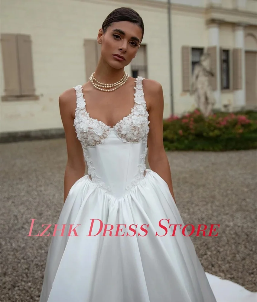 カスタマイズされた優雅なサテン A ライン スパゲッティ ストラップ アップリケ イブニング ドレス セクシー ノースリーブ 恋人 フロアレングス プロム ドレス