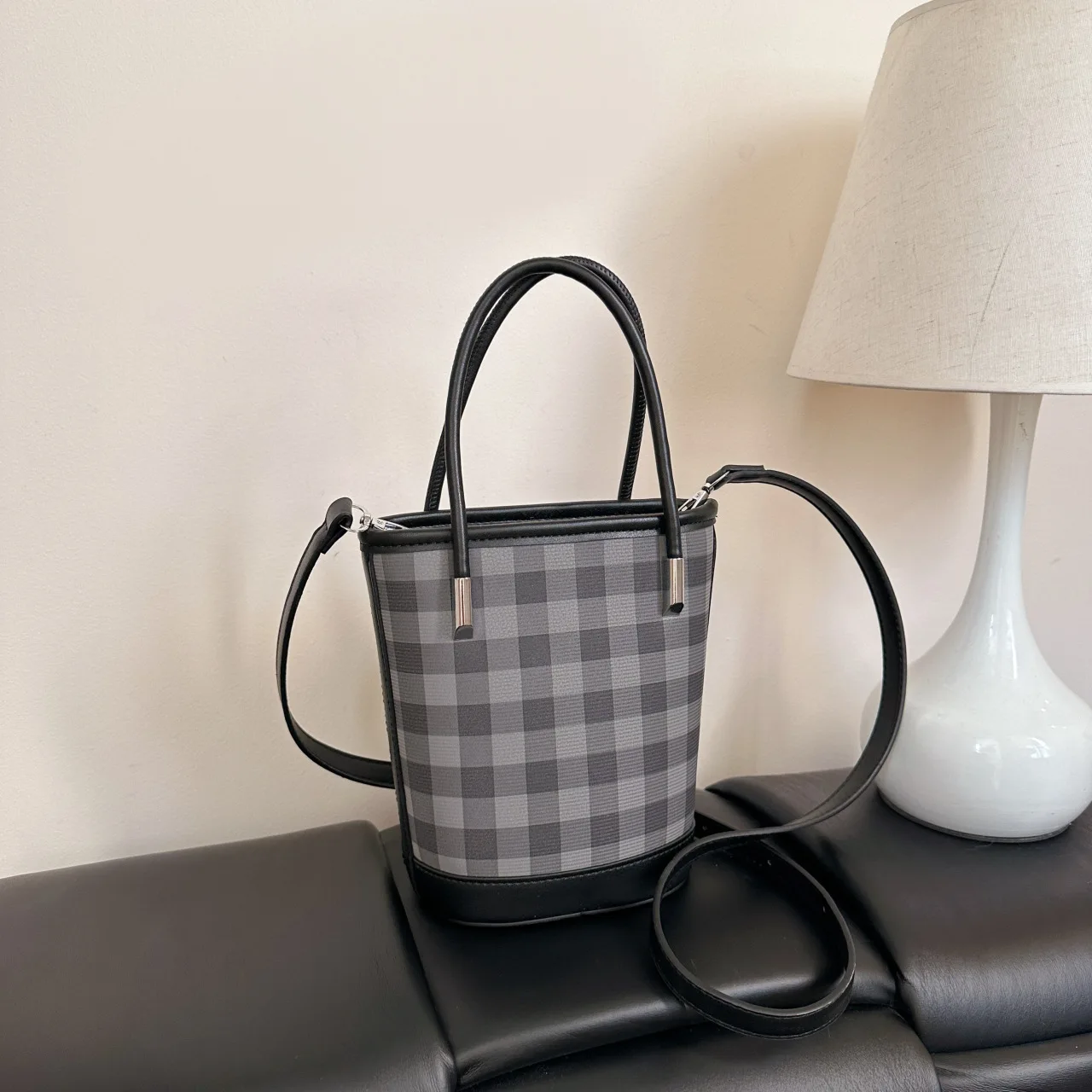 

2025 Vintage Bucket Bag Luxe Top Handle Purse for Women Textured Shoulder Tote Fashion Crossbody Bag Versatile Day-to-Night Bag​