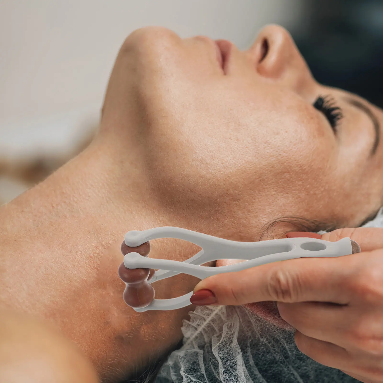 

Массажер для пальцев с красным камнем, эргономичный дизайн для стимуляции меридианов, снятия усталости рук, портативный массажный инструмент для офиса