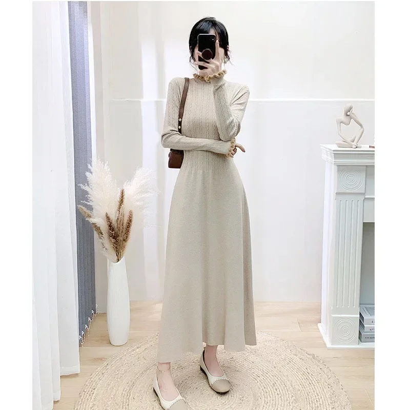 Fashionable women's ear fringed Fried Dough Twists wool dress in autumn and winter, new waist closing, slim knit bottoming dress