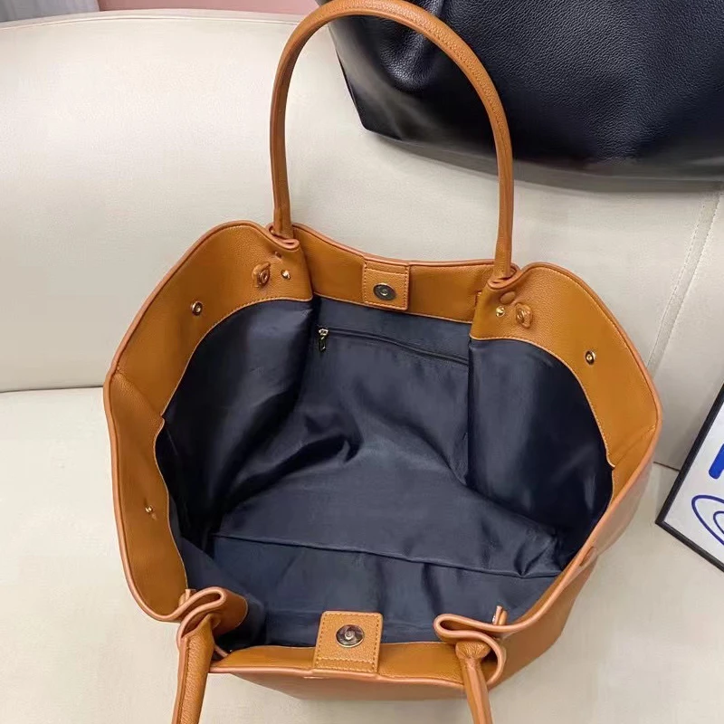 MEDIOW Sacs fourre-tout vintage pour femmes Sacs à main et sacs à main de créateurs de luxe 2024 Nouveau en PU Boucle de ceinture Décoration Poignée supérieure Grande capacité Sac à bandoulière sous les bras