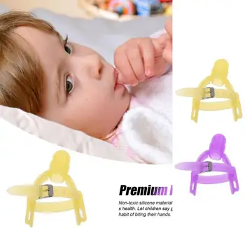 เด็กดูด Corrector ปลอดสารพิษซิลิโคนนิ้วมือเด็ก Finger Guard Thumb Sucking สายรัดข้อมือ Pacifier
