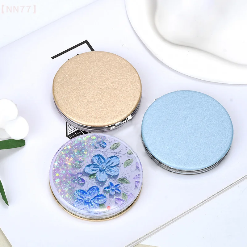 กระจกเครื่องสําอางพับสองด้านแบบพกพาพร้อมทรายประกายไหลของขวัญหญิงกระจกแต่งหน้าขนาดเล็กกระจกกระเป๋าขนาดกะทัดรัด
