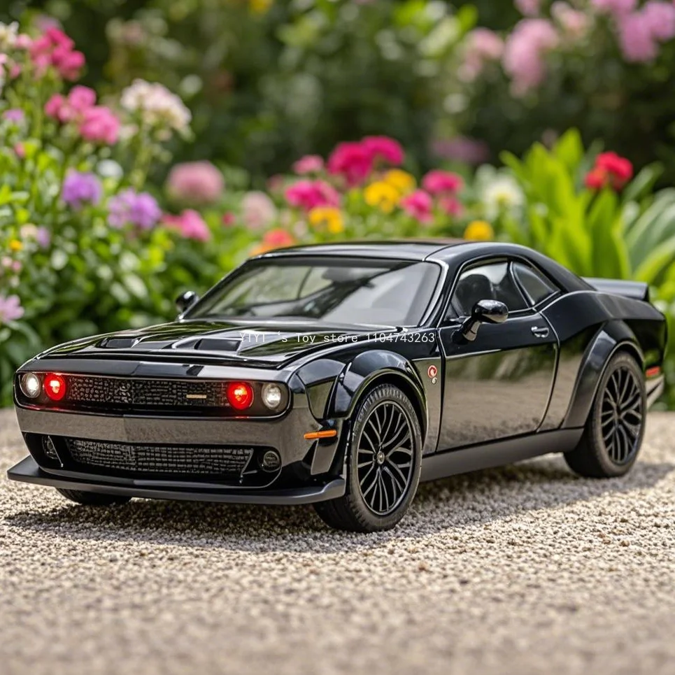 

1:32 Dodge Challenger SRT Car AlloyModel DiecastsMetal Sports Car Model SimulationSound Light Collection Boys Toy GiftToyGift 30