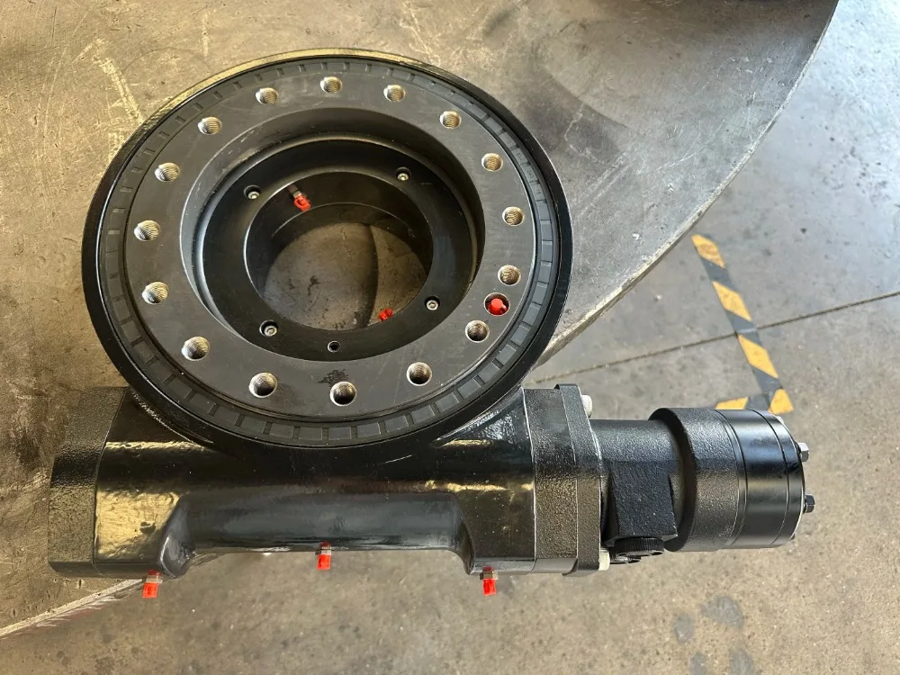 

Single Worm Gear Slewing Drive for Truck Crane WEB21