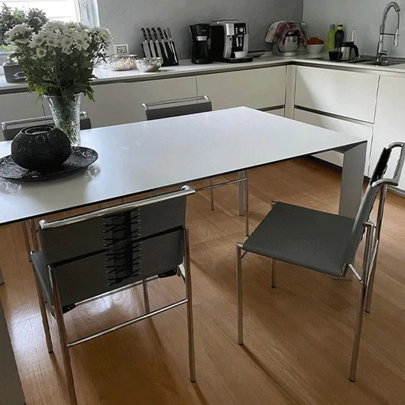 كرسي طعام إيطالي مصنوع من الفولاذ المقاوم للصدأ مصنوع من الجلد، كرسي Rockburn Light الفاخر البسيط الألماني الكلاسيكي.