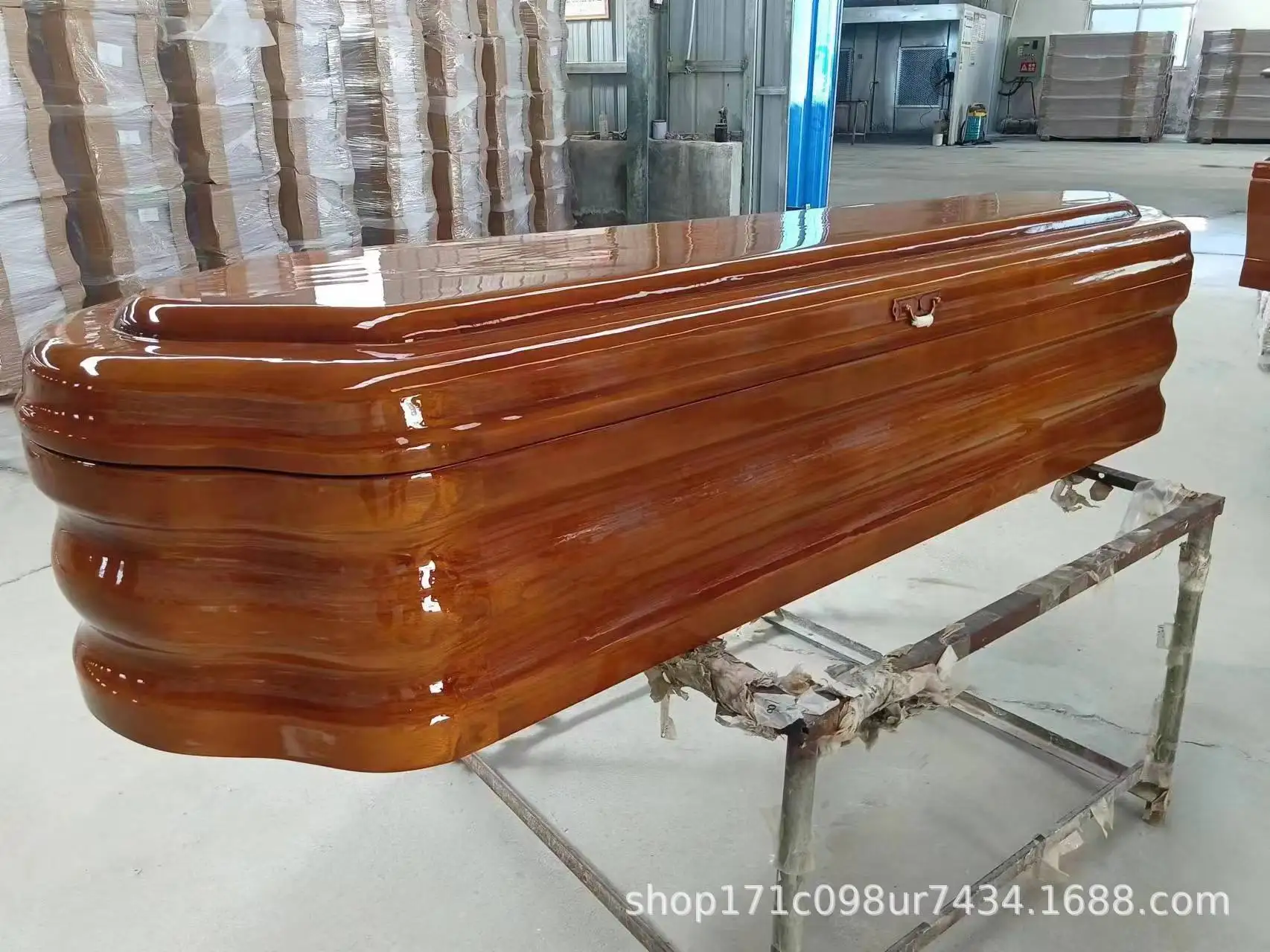 Customized European Western American style coffins, longevity wood funeral coffins, foreign trade longevity coffins, funeral sup