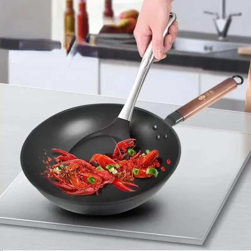 

Kitchen Wok Pan: Easy Clean, Uncoated Non-Stick Frying Pan, Multi-Functional Gas Induction Cooker, Universal Iron Woks