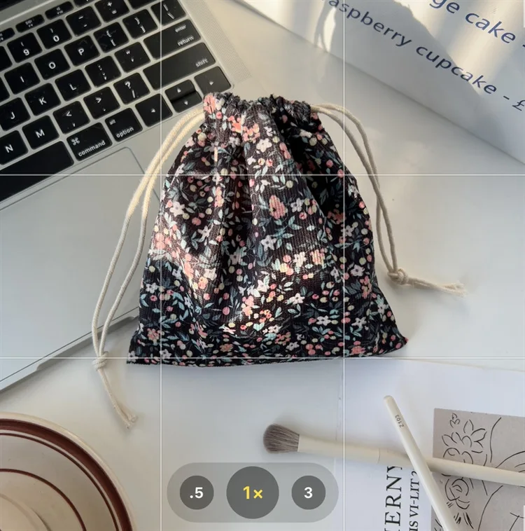 

Women's Corduroy Floral Drawstring Pouch Handmade Makeup Bag Jewelry Organizer Stationery Storage Dustproof Travel Accessory