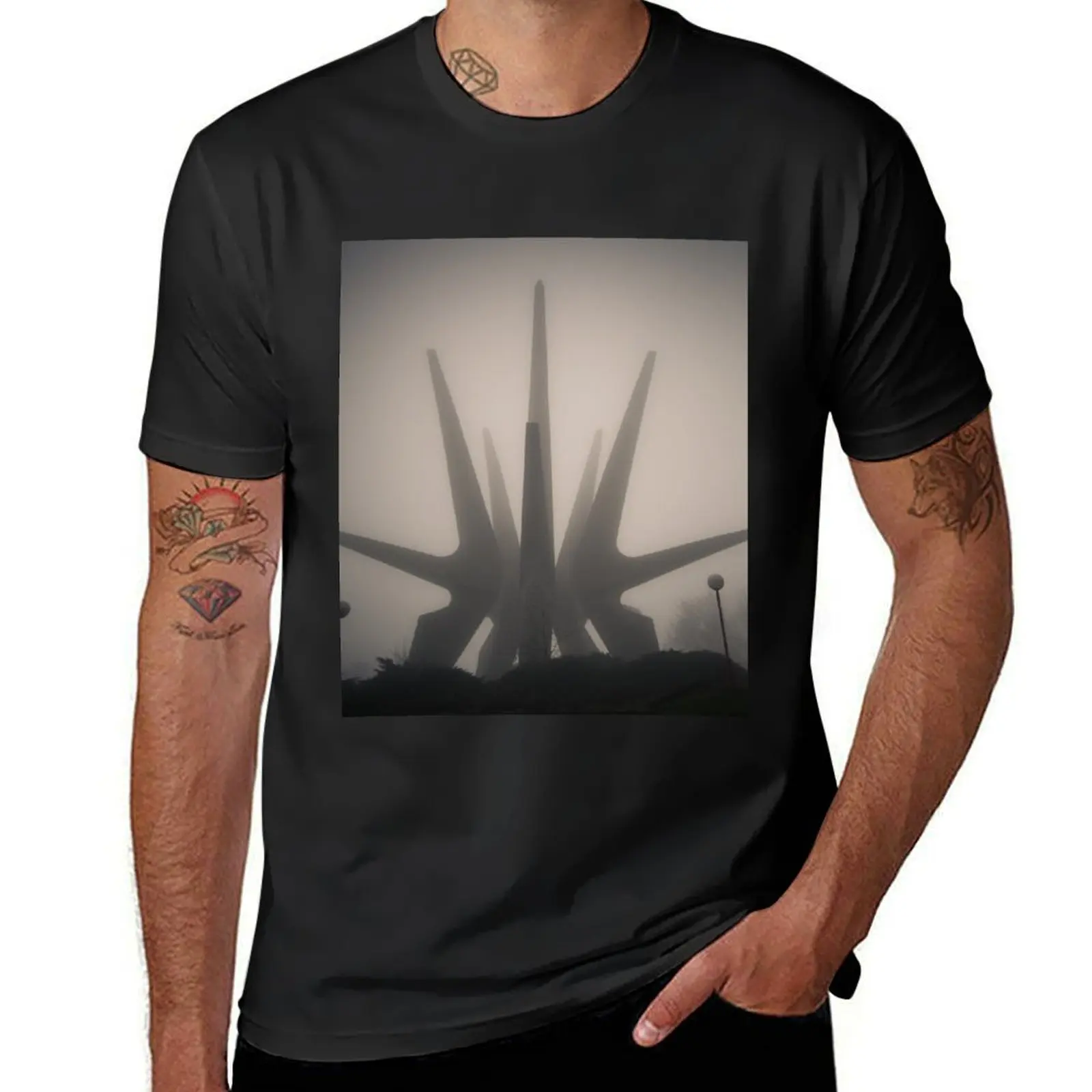 

Kosmaj Spomenik, Serbia T-Shirt croswit shirt man graphic t shirt vintage T-shirts oversize fruit of the loom mens t shirts