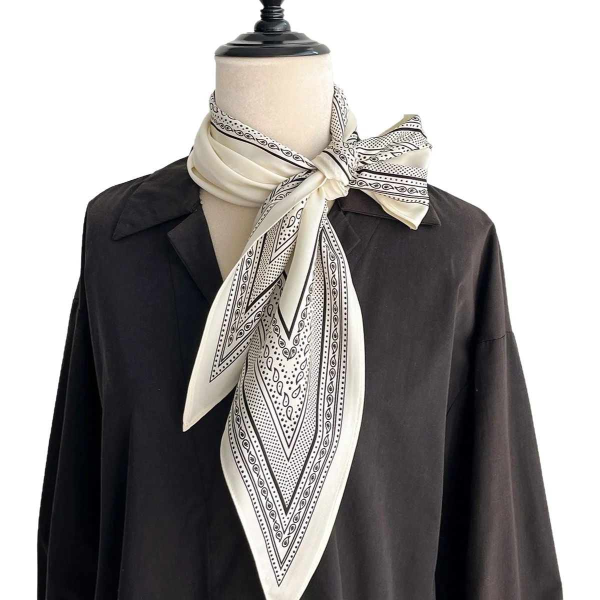 Elegant Summer Scarf Women's Thin Neck Tied Triangle Shawl Fashionable Commute Polyester Printed Scarf Simple Style